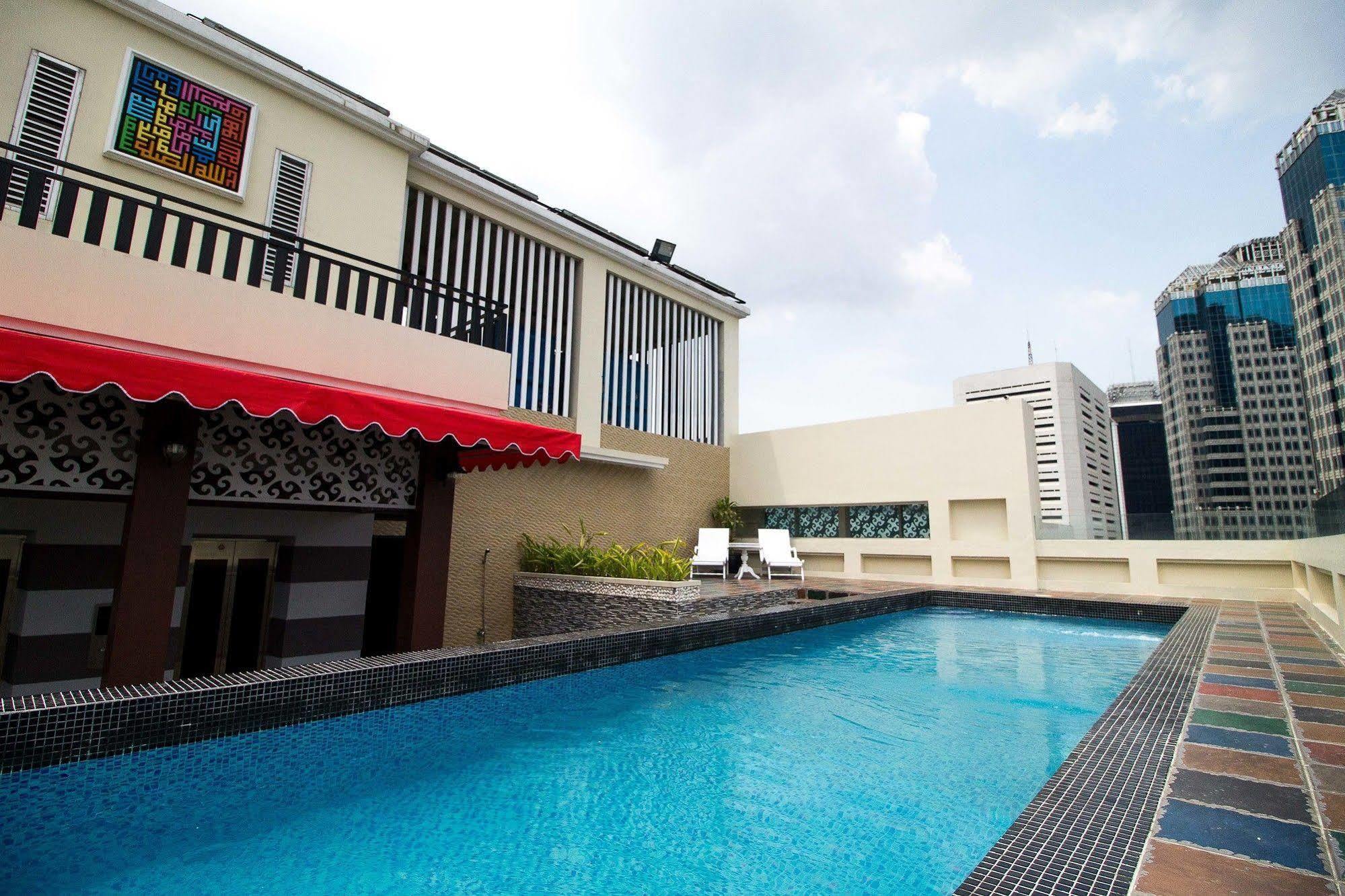 Reddoorz Premium @ Thamrin Kebon Sirih Hotel Jakarta Bagian luar foto