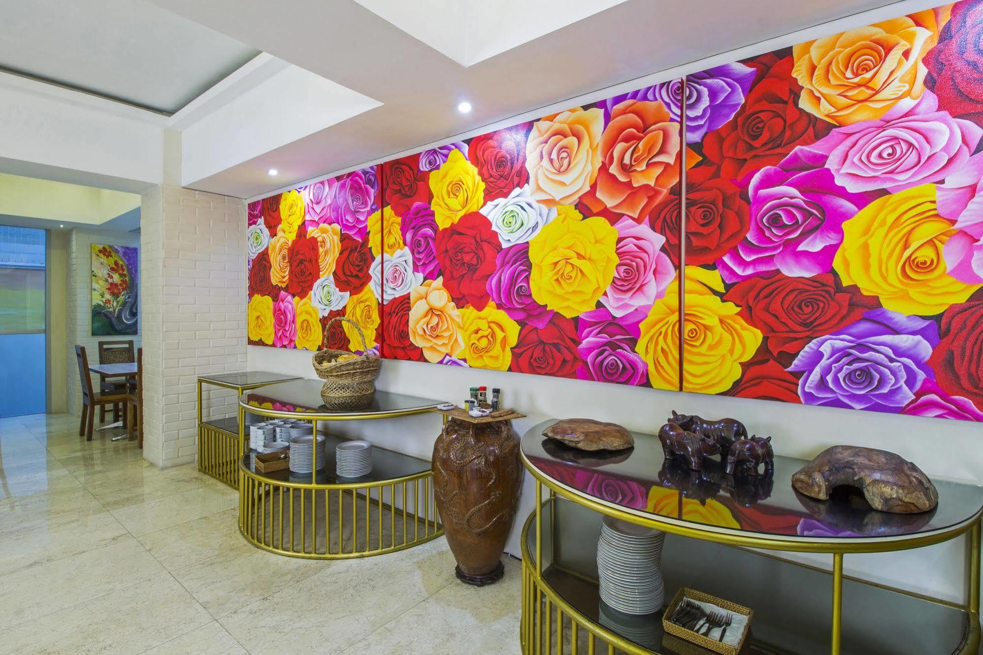 Reddoorz Premium @ Thamrin Kebon Sirih Hotel Jakarta Bagian luar foto