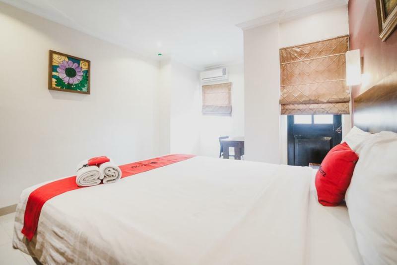 Reddoorz Premium @ Thamrin Kebon Sirih Hotel Jakarta Bagian luar foto